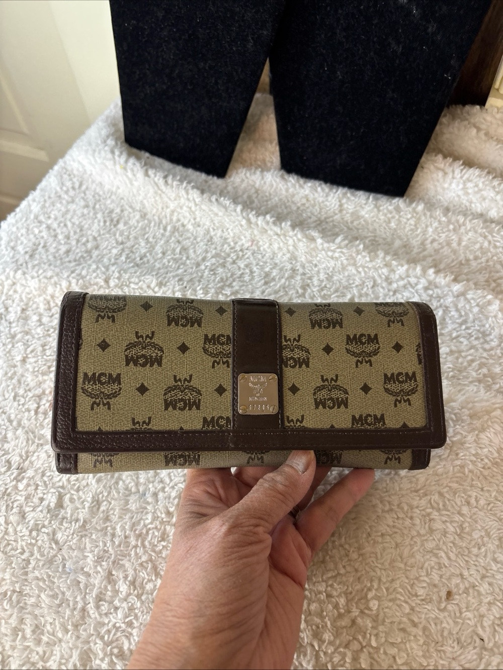 MCM Brown Cognac Logo Fold Wallet with Gold Plate - Picture 9 of 15